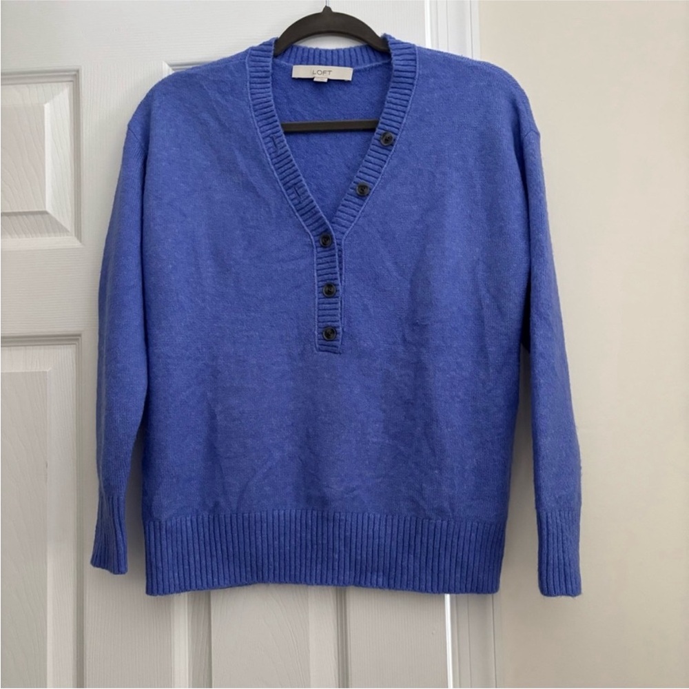 Button Down V-Neck Loft Periwinkle Sweater Size XS